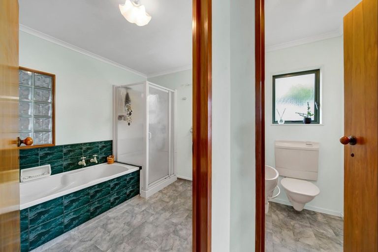 Photo of property in 339a Devon Street West, New Plymouth, 4310