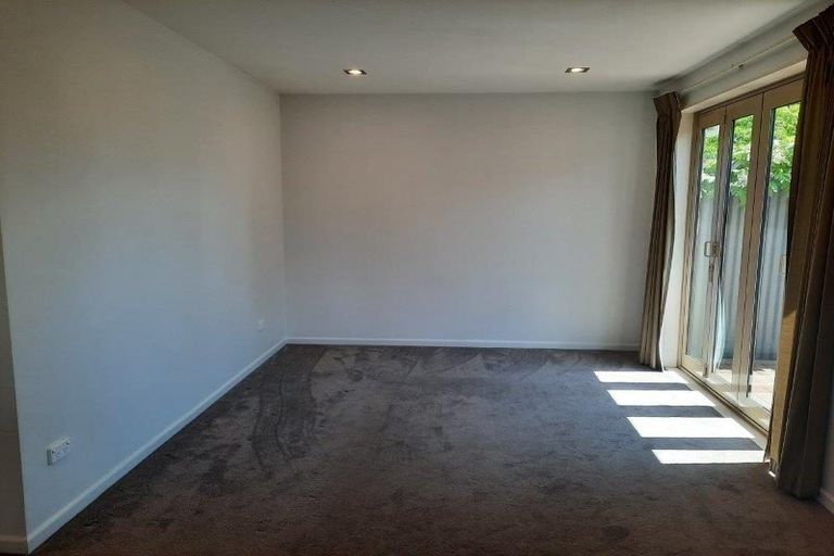 Photo of property in 65 Cleveland Street, Edgeware, Christchurch, 8013