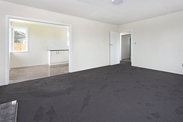Photo of property in 3 Luke Place, Otara, Auckland, 2023