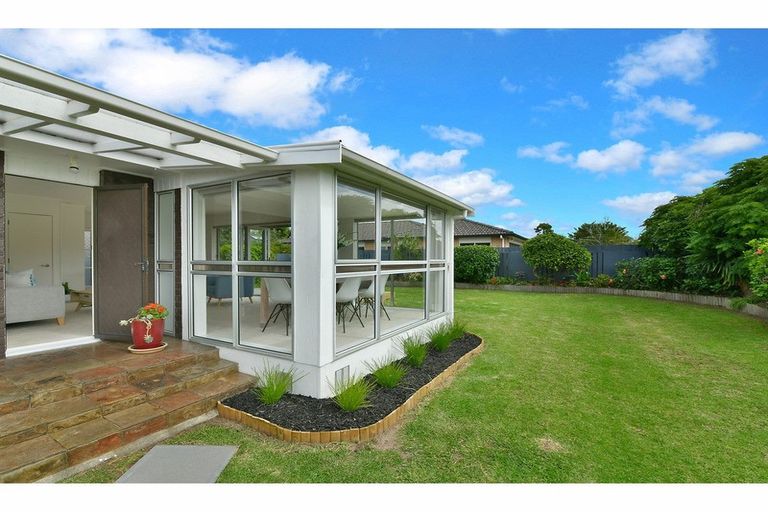 Photo of property in 2/36 Centreway Road, Orewa, 0931