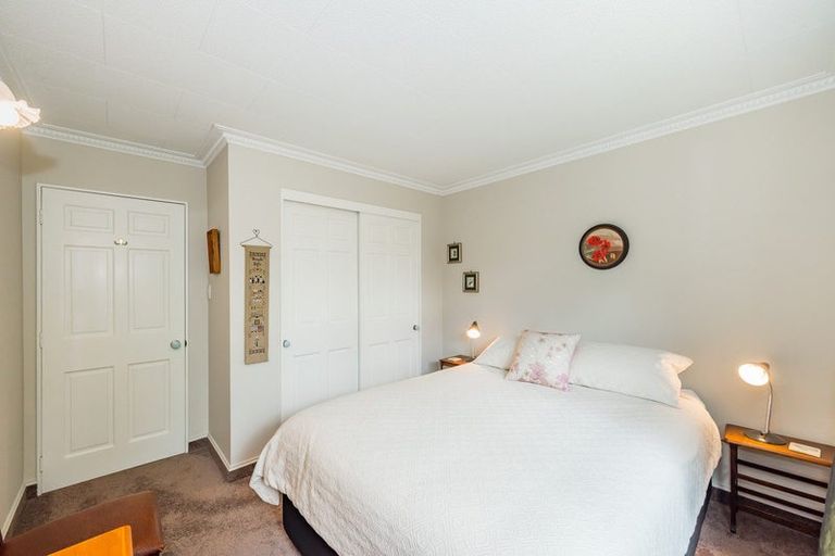 Photo of property in 23 Tawa Street, Waikanae, 5036