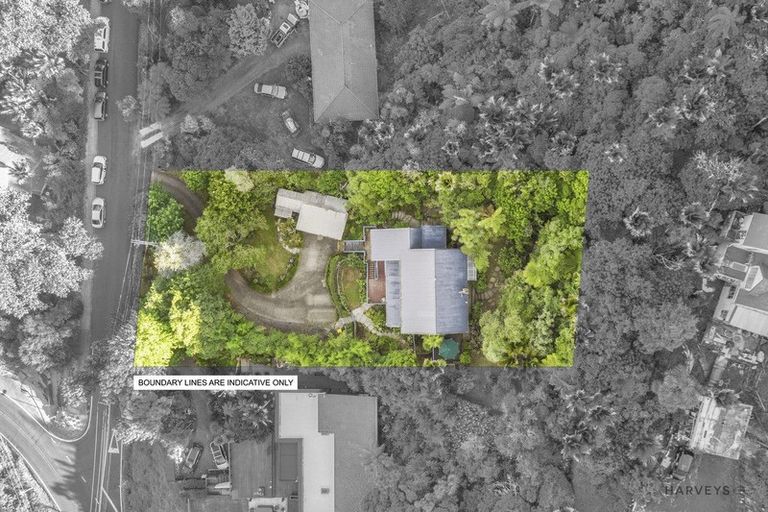 Photo of property in 1 Bush Road, Waiatarua, Auckland, 0604