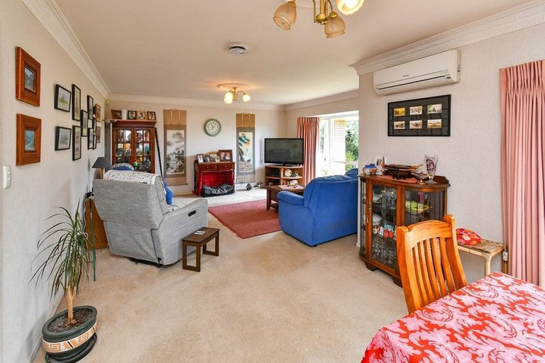 Photo of property in 2/22 Butterworth Avenue, Opaheke, Papakura, 2113