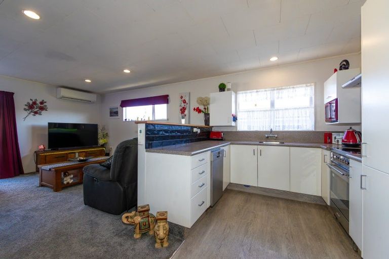 Photo of property in 3/909 Clive Street, Akina, Hastings, 4122