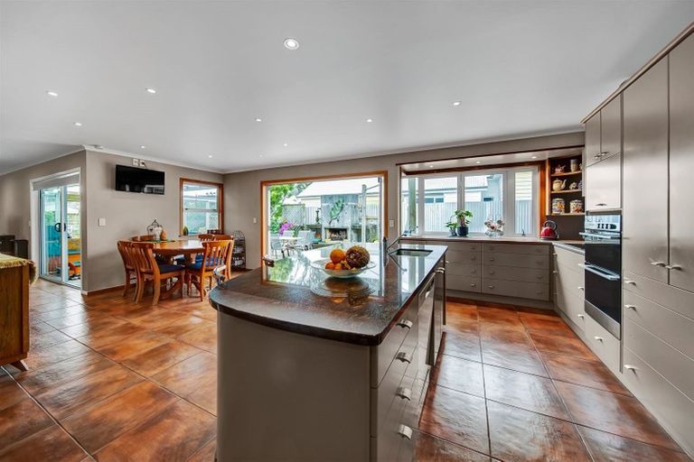 Photo of property in 15 Dives Avenue, Hawera, 4610