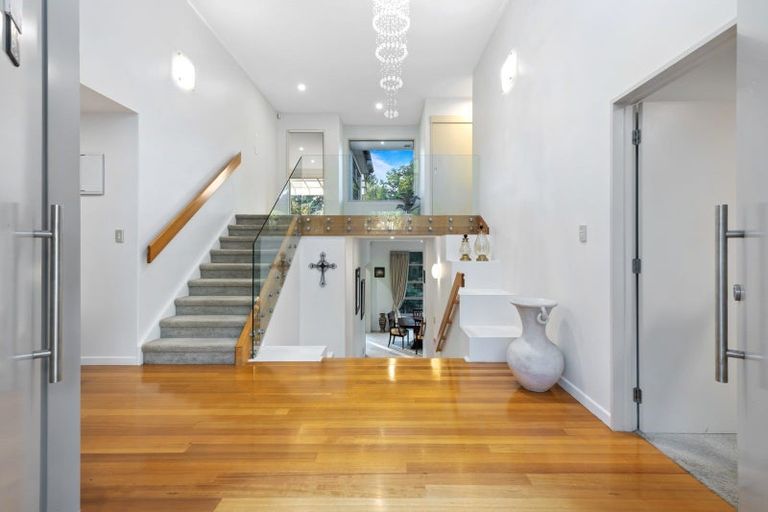 Photo of property in 5 Oakford Park Crescent, Greenhithe, Auckland, 0632