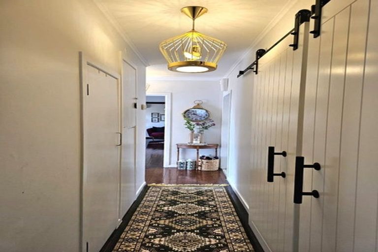 Photo of property in 27 Exminster Street, Blockhouse Bay, Auckland, 0600