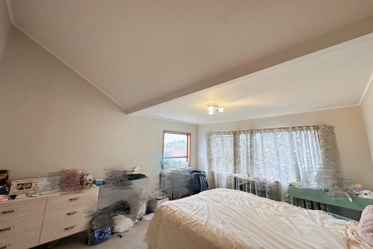 Photo of property in 2/16 Manutara Avenue, Forrest Hill, Auckland, 0620