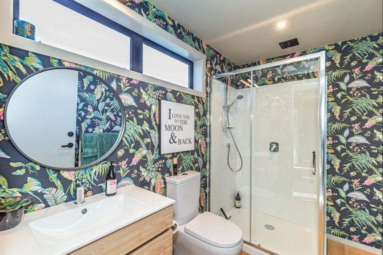 Photo of property in 61 Kent Avenue, Waitarere Beach, Levin, 5510