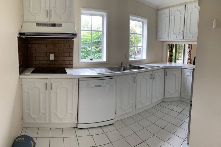 Photo of property in 3/26a Penning Road, Castor Bay, Auckland, 0620