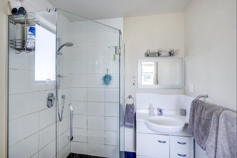 Photo of property in 28 Vigor Brown Street, Napier South, Napier, 4110