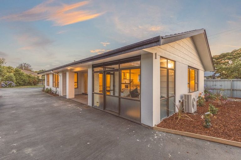 Photo of property in 130 Bower Avenue, New Brighton, Christchurch, 8083