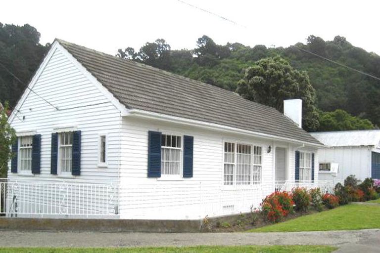Photo of property in 34 Ludlam Street, Seatoun, Wellington, 6022