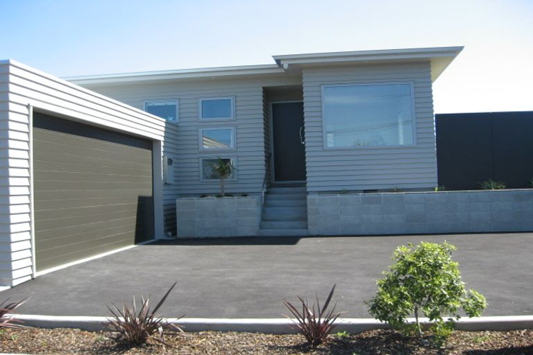 Photo of property in 253 Lake Terrace Road, Shirley, Christchurch, 8061