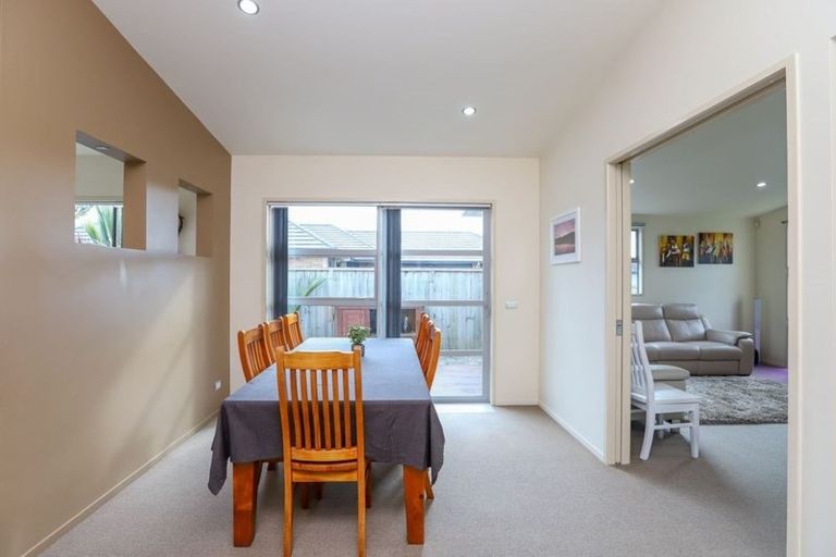 Photo of property in 106 Saint James Drive, Huntington, Hamilton, 3210