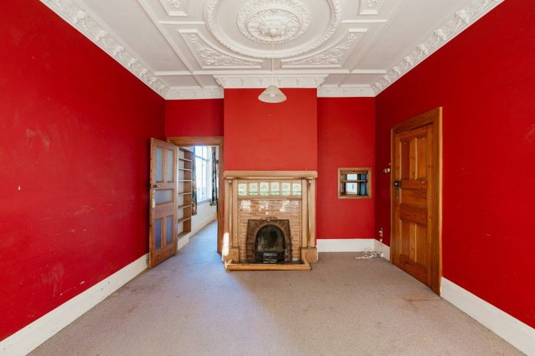 Photo of property in 25 Kirkcaldy Street, South Dunedin, Dunedin, 9012