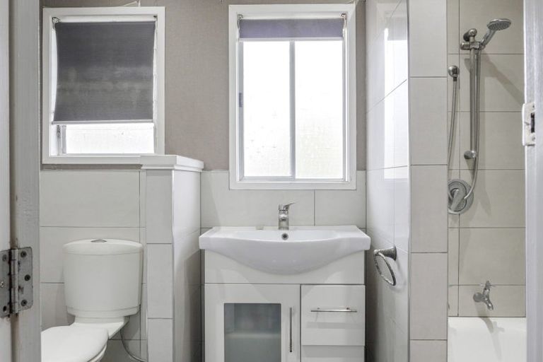 Photo of property in 28 Tennyson Drive, Owhata, Rotorua, 3010