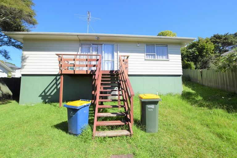 Photo of property in 11 Mile Place, Henderson, Auckland, 0612