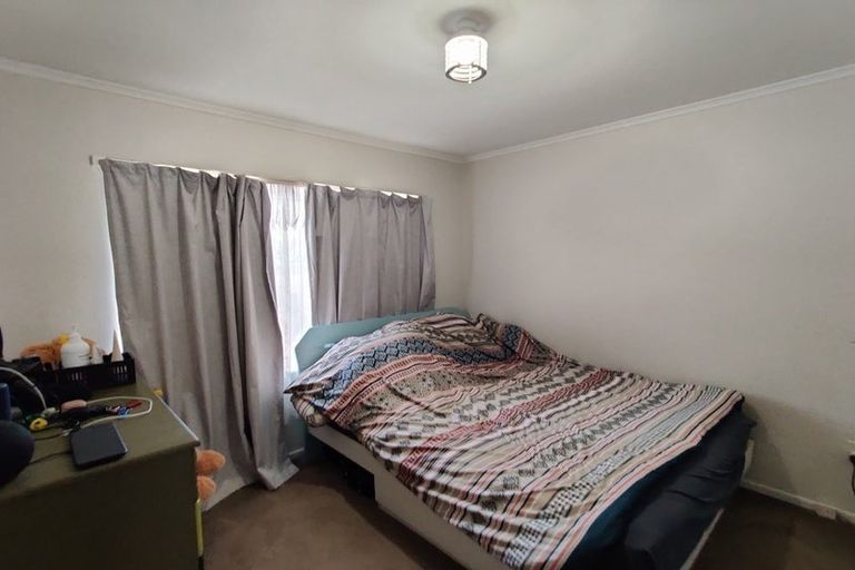 Photo of property in 2/1 Exmouth Road, Northcote, Auckland, 0627