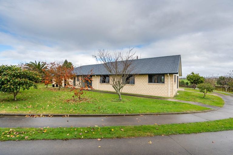 Photo of property in 800 Tuhikaramea Road, Ngahinapouri, Hamilton, 3290