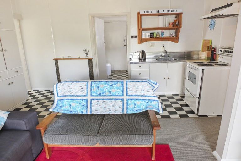 Photo of property in 40 Pratt Avenue, Foxton Beach, Foxton, 4815