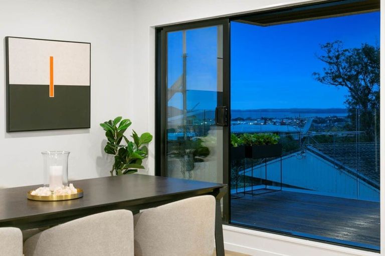 Photo of property in 40d Belmont Terrace, Milford, Auckland, 0620