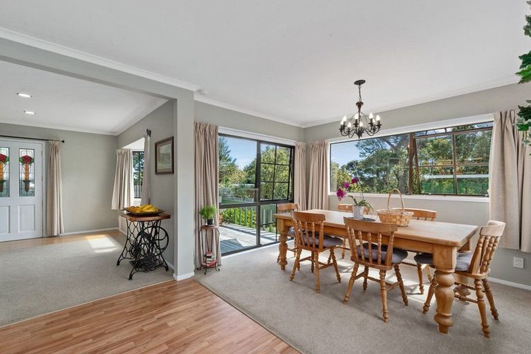 Photo of property in 13 Chatham Avenue, Paremoremo, Auckland, 0632