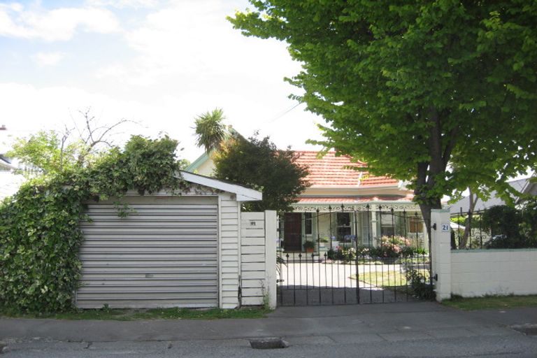 Photo of property in 23 Garden Road, Merivale, Christchurch, 8014