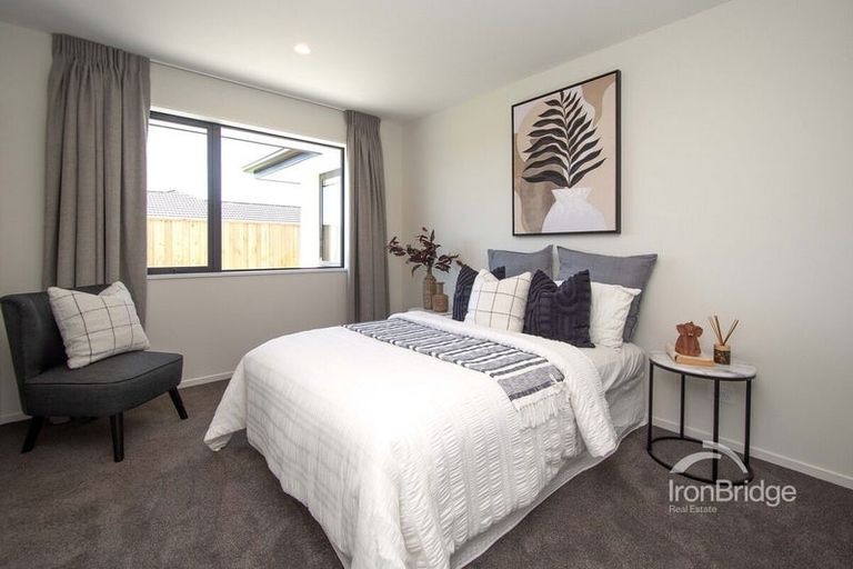 Photo of property in 21 Weaver Street, Woodend, 7691