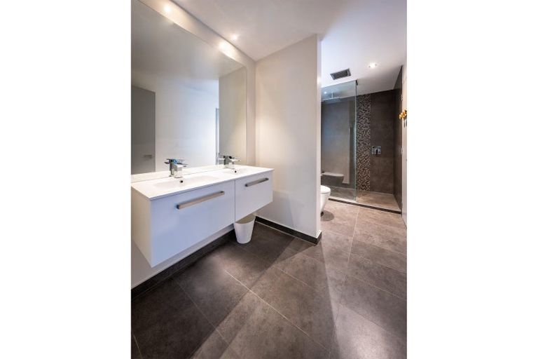 Photo of property in 35 Ridgecrest, Wanaka, 9305