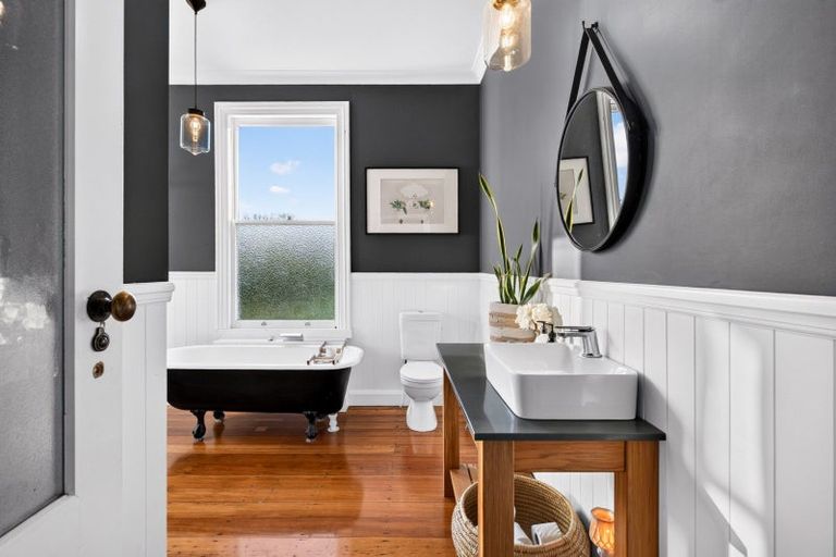 Photo of property in 20 Wheatley Road, Waiohiki, Napier, 4183