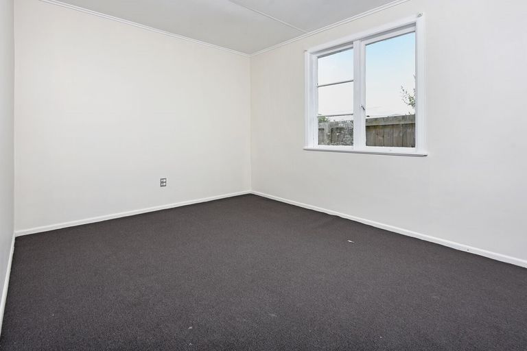 Photo of property in 3 Luke Place, Otara, Auckland, 2023