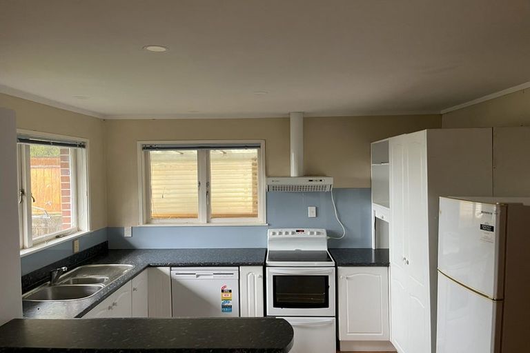 Photo of property in 144 Tiroroa Avenue, Te Atatu South, Auckland, 0610