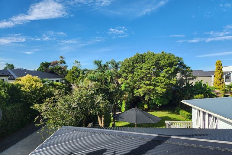 Photo of property in 7 Renata Crescent, Te Atatu Peninsula, Auckland, 0610