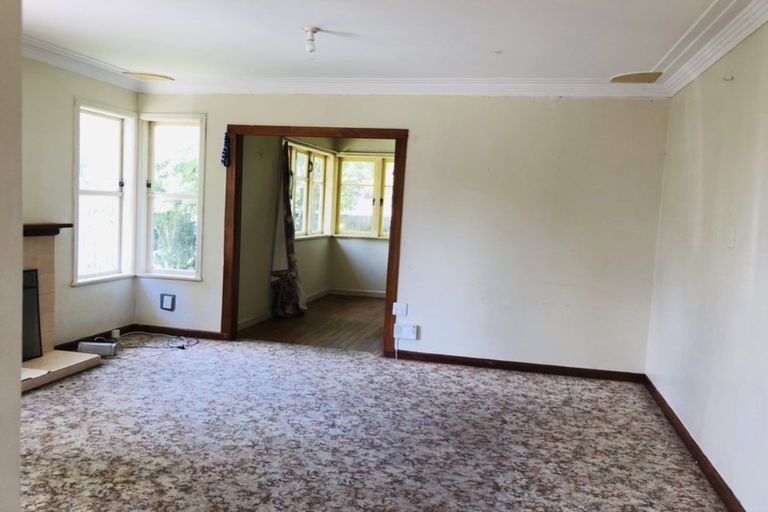 Photo of property in 1/15 Newington Road, Henderson, Auckland, 0612