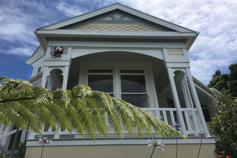 Photo of property in 133 Eden Street, Island Bay, Wellington, 6023