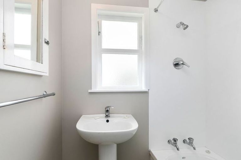 Photo of property in 4 Parkway, Wainuiomata, Lower Hutt, 5014