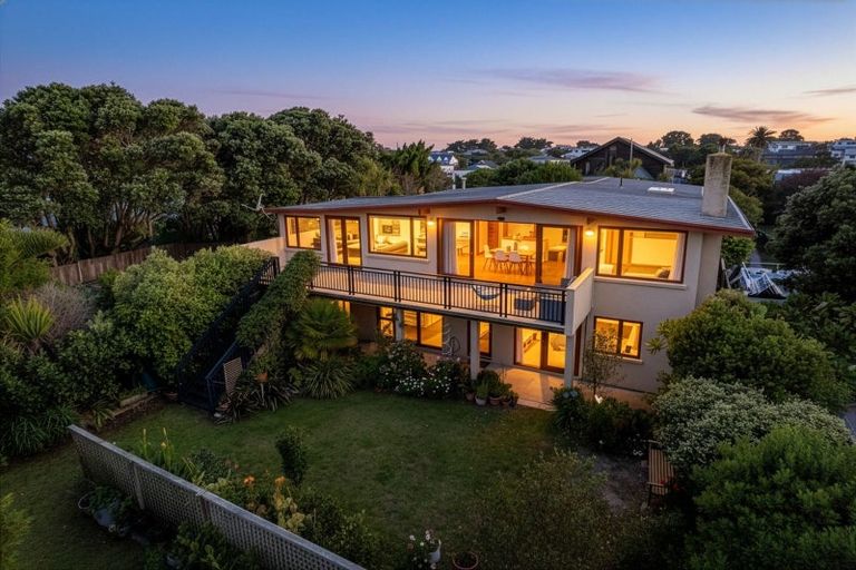 Photo of property in 81 Manly Street, Paraparaumu Beach, Paraparaumu, 5032