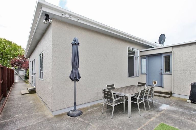 Photo of property in 128 Innes Road, St Albans, Christchurch, 8052
