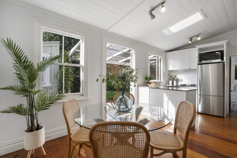 Photo of property in 12 Wynyard Road, Mount Eden, Auckland, 1024