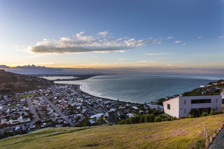 Photo of property in 24 Highview Lane, Scarborough, Christchurch, 8081