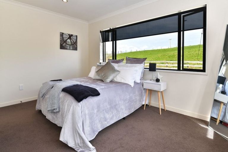 Photo of property in 1880 South Head Road, South Head, Helensville, 0874