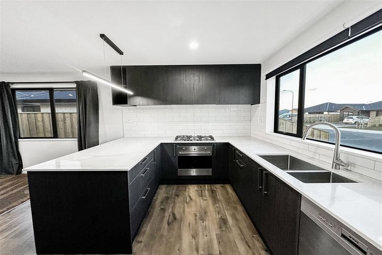 Photo of property in 27 Crossley Avenue, Woodend, 7610