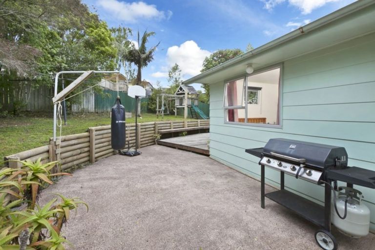 Photo of property in 42 Brunner Road, Glen Eden, Auckland, 0602
