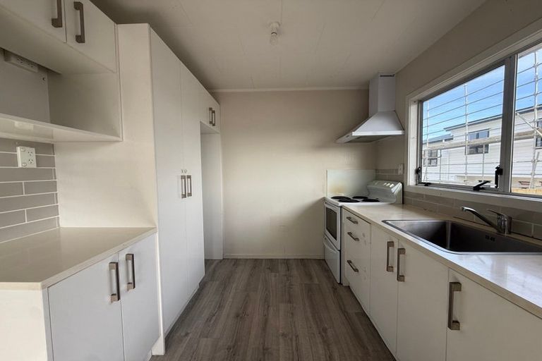Photo of property in 30 Beaufort Place, Papatoetoe, Auckland, 2025
