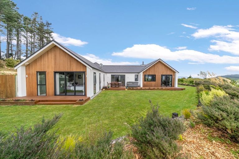 Photo of property in 49 Crest Road, Akatarawa, Upper Hutt, 5372