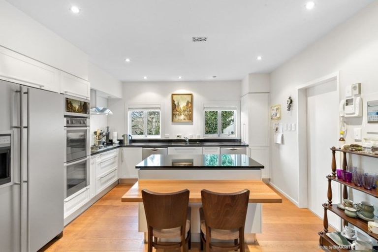 Photo of property in 3 Homewood Avenue, Karori, Wellington, 6012