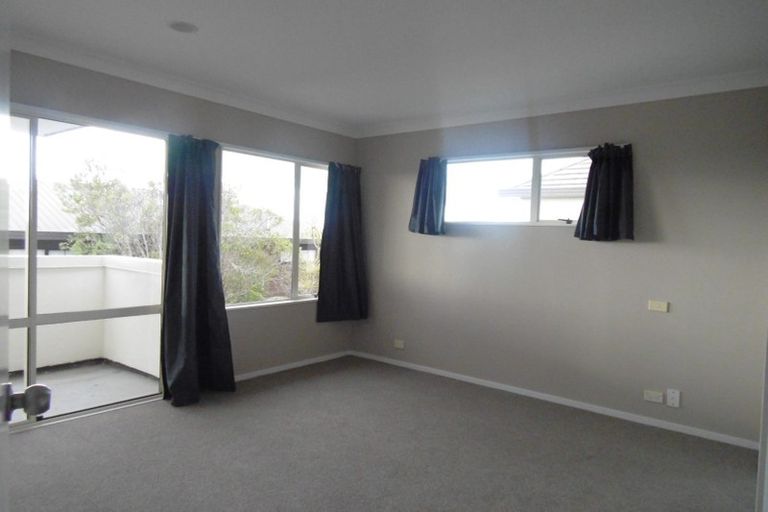 Photo of property in 1/100 Simmental Crescent, Somerville, Auckland, 2014