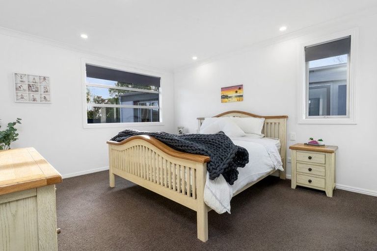 Photo of property in 4 Waikuku Beach Road, Waikuku Beach, 7473