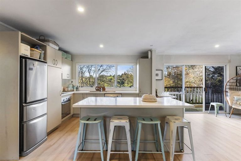 Photo of property in 46 Whites Road, Whitford, Howick, 2571